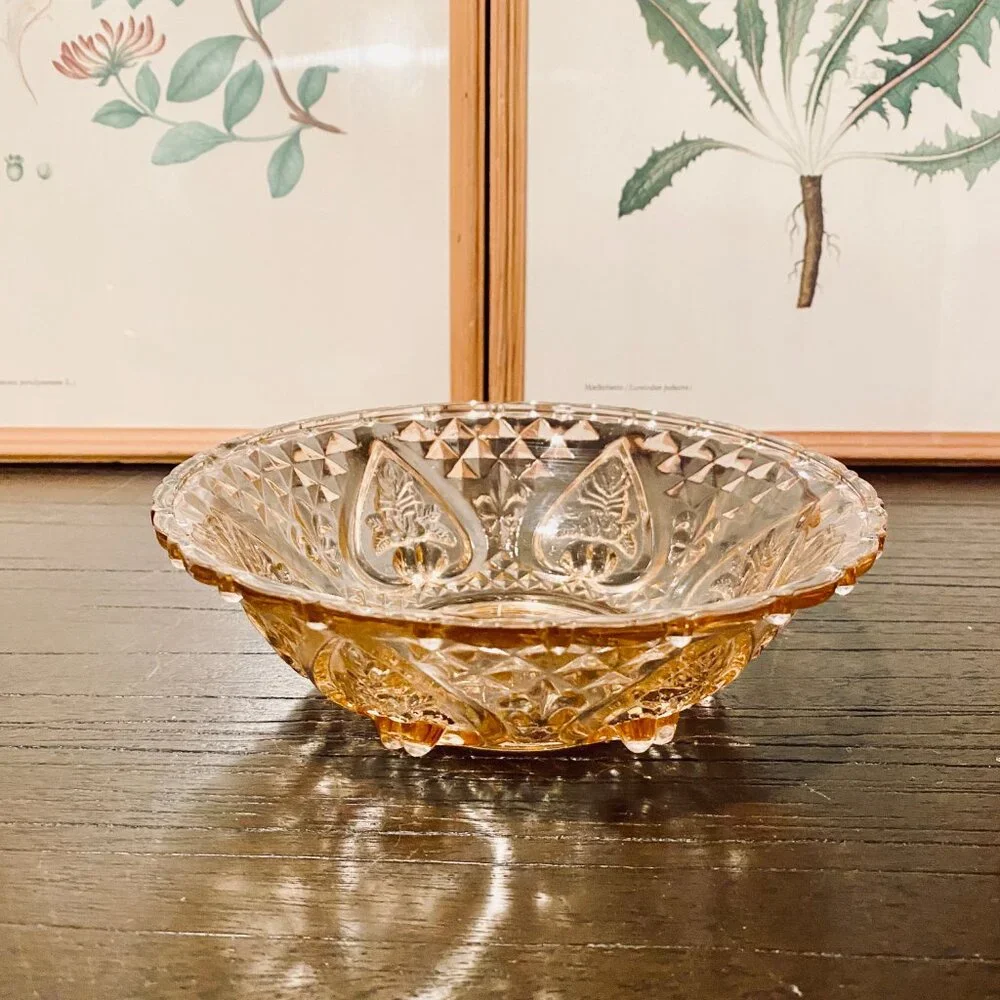 Vintage Pink‎ Glass Candy Dish with Heart and Rose Pattern Victorian Style